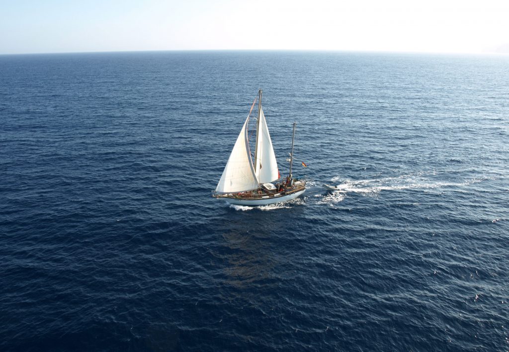 El Cabo a Vela Excursiones en Velero en el Cabo de Gata +